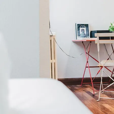 Hotel Sunset By People *