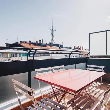 Sunset By People Сан-Себастьян