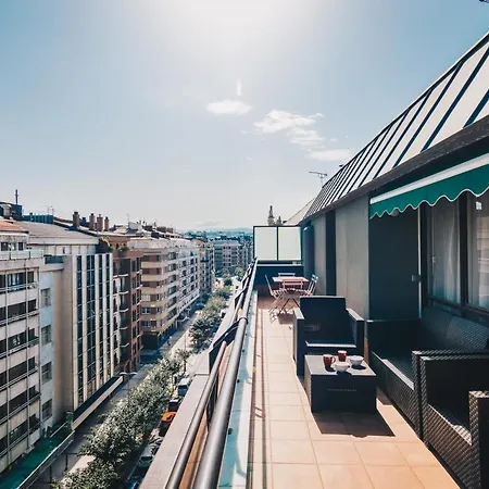 Sunset By People * 圣塞瓦斯蒂安