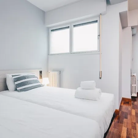 酒店 Sunset By People *